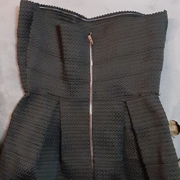 BLACK DRESS - Picture 4 of 4